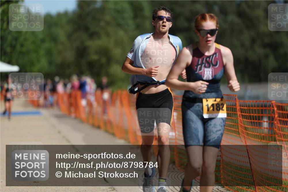 07.09.2025 - 19. Norderstedt Triathlon Michael Strokosch http://msf.ph/oto/8798784 07.09.2025 11:58:26 Laufen 185, 1172, 1182 meine-sportfotos.de