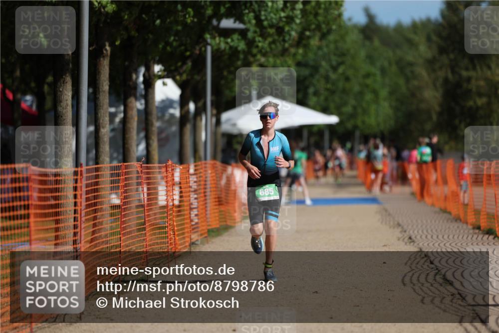 07.09.2025 - 19. Norderstedt Triathlon Michael Strokosch http://msf.ph/oto/8798786 07.09.2025 10:55:05 Laufen 78, 685 meine-sportfotos.de