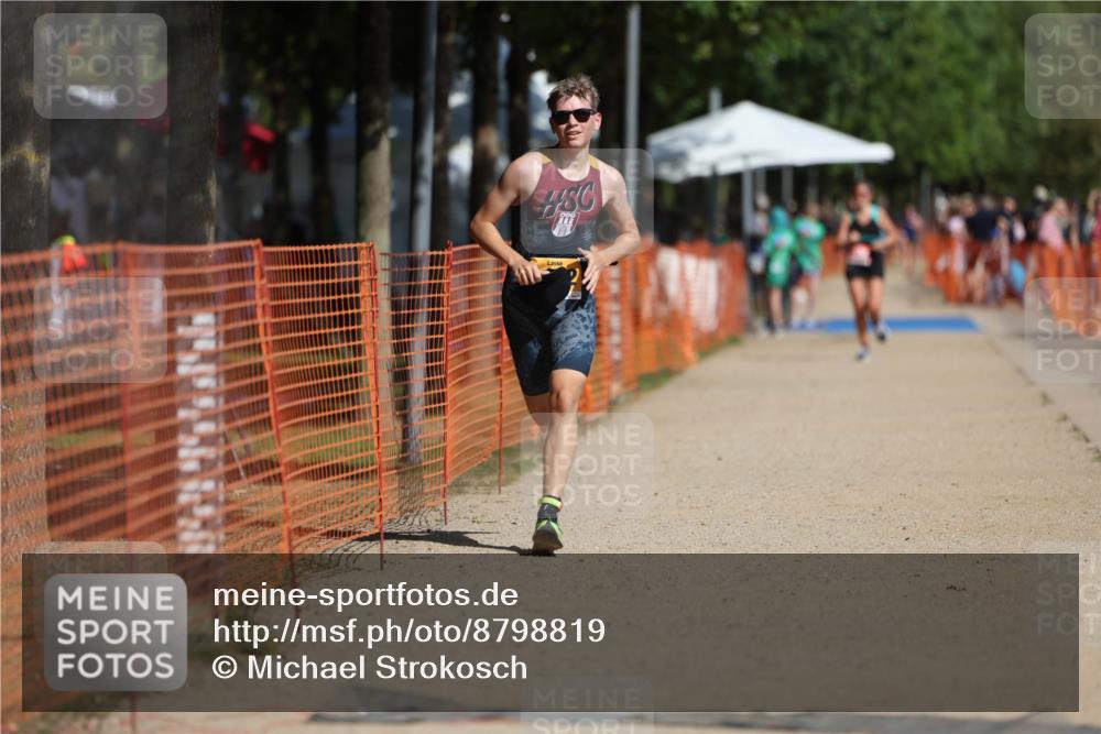 07.09.2025 - 19. Norderstedt Triathlon Michael Strokosch http://msf.ph/oto/8798819 07.09.2025 11:58:28 Laufen 185, 1172, 1182 meine-sportfotos.de