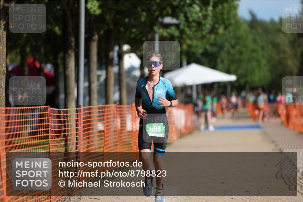 07.09.2025 - 19. Norderstedt Triathlon Michael Strokosch http://msf.ph/oto/8798823 07.09.2025 10:55:07 Laufen 685 meine-sportfotos.de