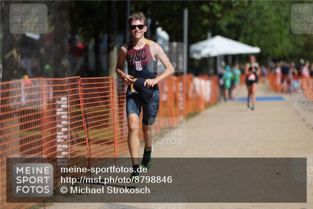 07.09.2025 - 19. Norderstedt Triathlon Michael Strokosch http://msf.ph/oto/8798846 07.09.2025 11:58:29 Laufen 185, 1172, 1182 meine-sportfotos.de