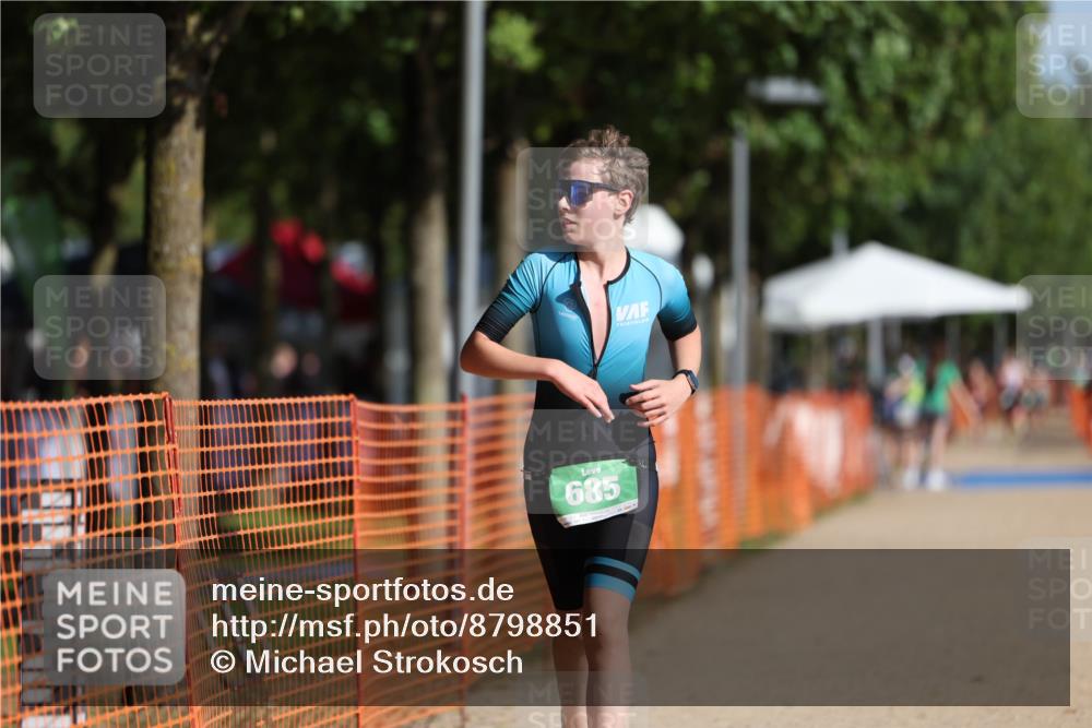 07.09.2025 - 19. Norderstedt Triathlon Michael Strokosch http://msf.ph/oto/8798851 07.09.2025 10:55:09 Laufen 685 meine-sportfotos.de