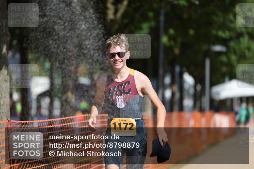 07.09.2025 - 19. Norderstedt Triathlon Michael Strokosch http://msf.ph/oto/8798879 07.09.2025 11:58:30 Laufen 185, 1172, 1182 meine-sportfotos.de