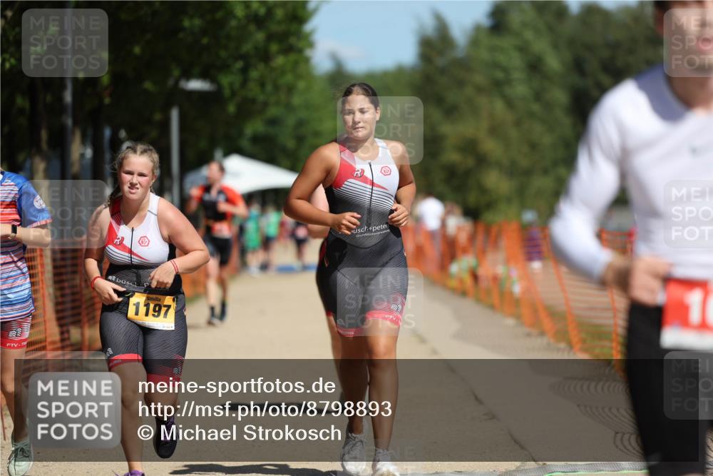 07.09.2025 - 19. Norderstedt Triathlon Michael Strokosch http://msf.ph/oto/8798893 07.09.2025 12:28:33 Laufen 165, 278, 736, 1197, 1249, 1348, 1365 meine-sportfotos.de