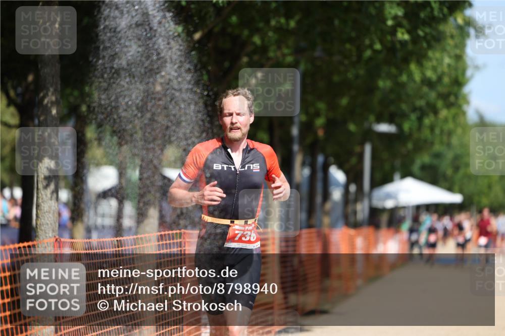 07.09.2025 - 19. Norderstedt Triathlon Michael Strokosch http://msf.ph/oto/8798940 07.09.2025 12:28:40 Laufen 278, 736 meine-sportfotos.de