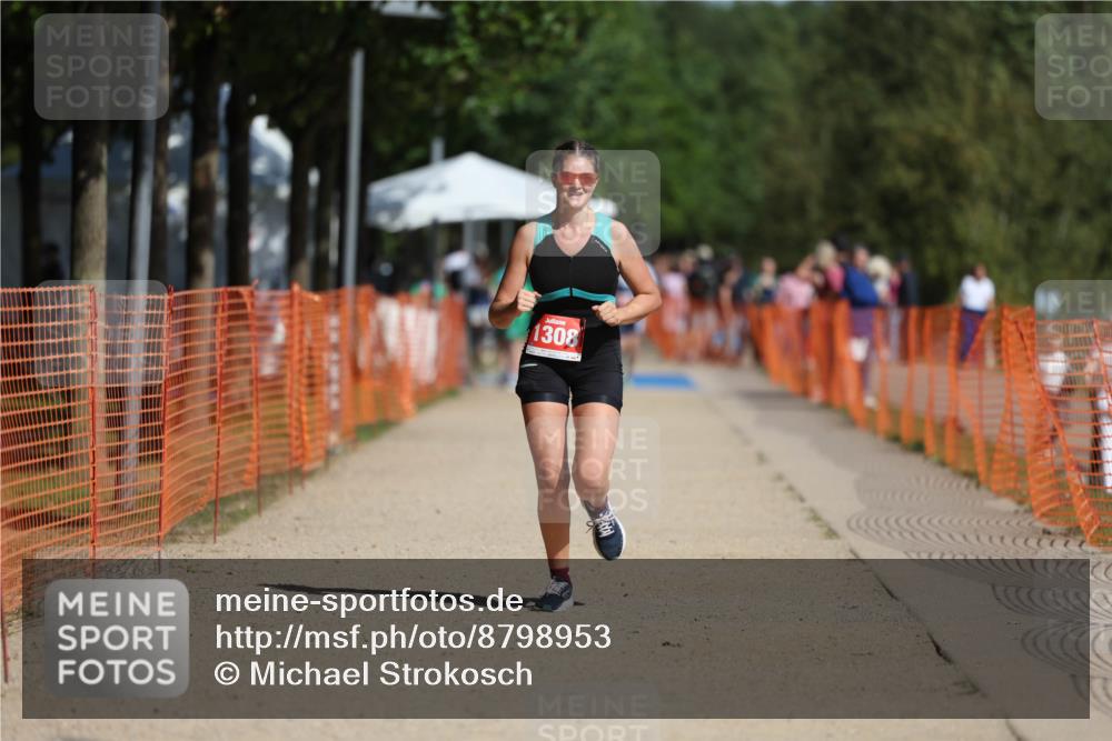 07.09.2025 - 19. Norderstedt Triathlon Michael Strokosch http://msf.ph/oto/8798953 07.09.2025 11:58:40 Laufen 1308 meine-sportfotos.de