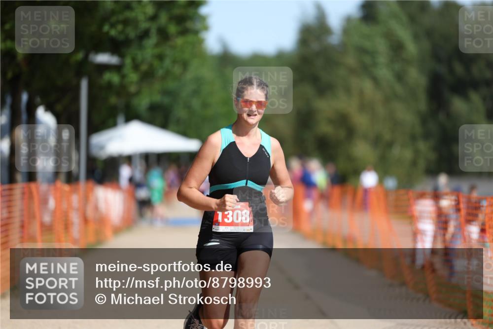 07.09.2025 - 19. Norderstedt Triathlon Michael Strokosch http://msf.ph/oto/8798993 07.09.2025 11:58:43 Laufen 1308 meine-sportfotos.de