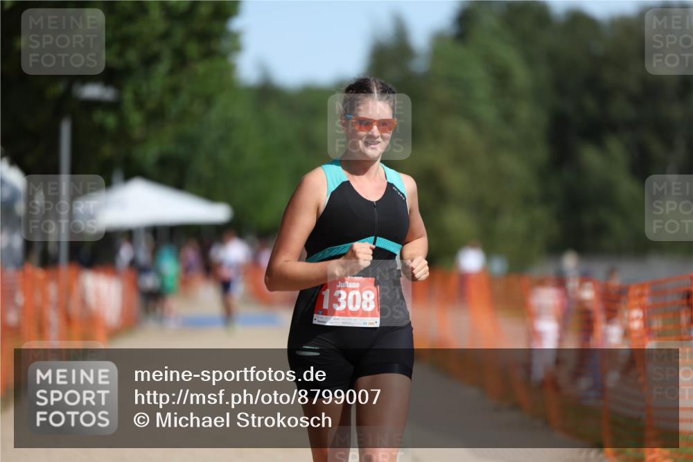 07.09.2025 - 19. Norderstedt Triathlon Michael Strokosch http://msf.ph/oto/8799007 07.09.2025 11:58:43 Laufen 1308 meine-sportfotos.de