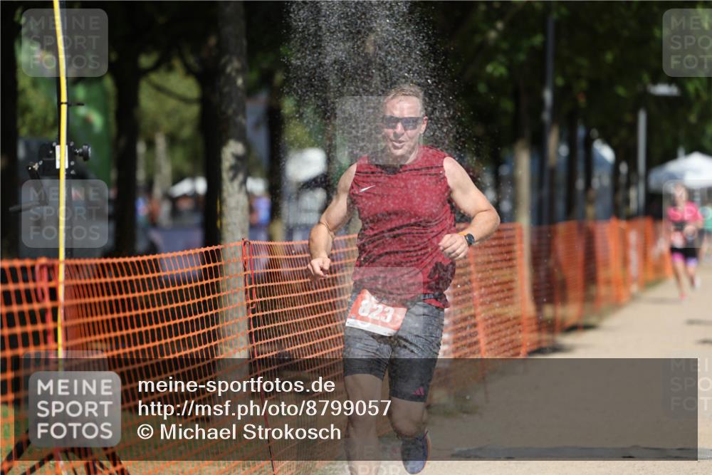 07.09.2025 - 19. Norderstedt Triathlon Michael Strokosch http://msf.ph/oto/8799057 07.09.2025 12:28:55 Laufen 155, 184, 267, 823, 1358 meine-sportfotos.de
