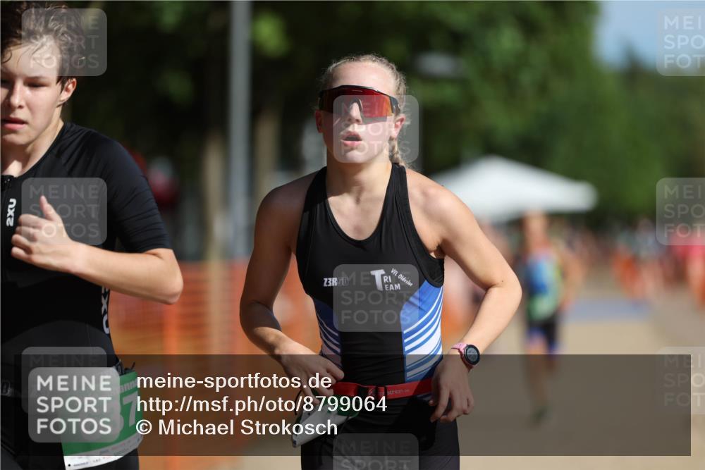 07.09.2025 - 19. Norderstedt Triathlon Michael Strokosch http://msf.ph/oto/8799064 07.09.2025 10:55:37 Laufen 134, 637, 661, 680 meine-sportfotos.de