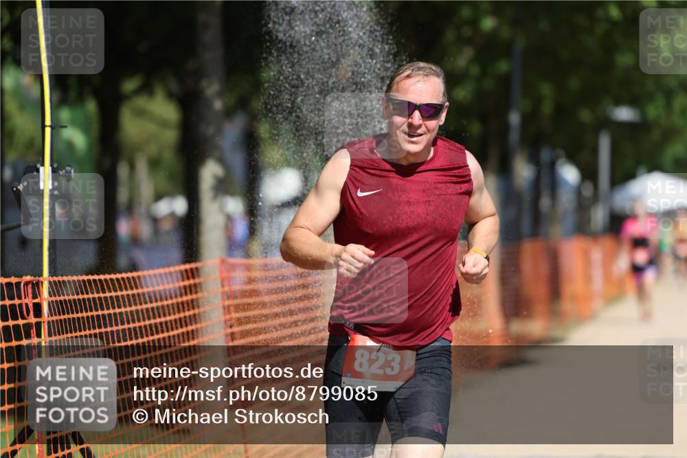 07.09.2025 - 19. Norderstedt Triathlon Michael Strokosch http://msf.ph/oto/8799085 07.09.2025 12:28:55 Laufen 155, 184, 267, 823, 1358 meine-sportfotos.de