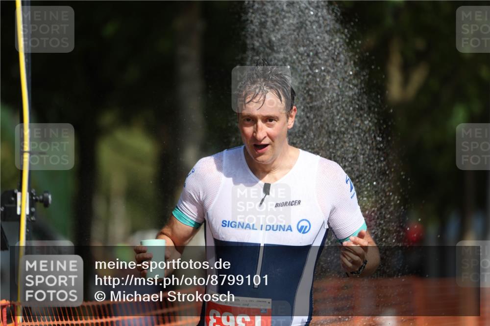 07.09.2025 - 19. Norderstedt Triathlon Michael Strokosch http://msf.ph/oto/8799101 07.09.2025 11:59:02 Laufen 1363 meine-sportfotos.de