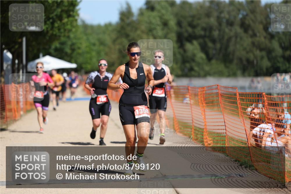 07.09.2025 - 19. Norderstedt Triathlon Michael Strokosch http://msf.ph/oto/8799120 07.09.2025 12:28:58 Laufen 155, 184, 267, 823, 1358 meine-sportfotos.de
