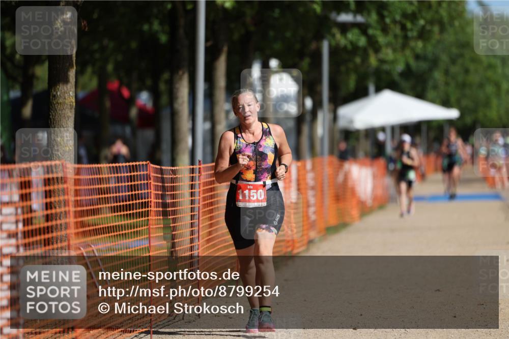 07.09.2025 - 19. Norderstedt Triathlon Michael Strokosch http://msf.ph/oto/8799254 07.09.2025 10:55:47 Laufen 1150 meine-sportfotos.de