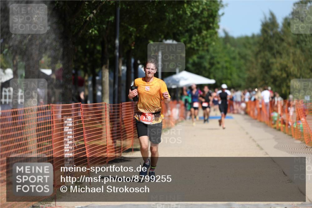 07.09.2025 - 19. Norderstedt Triathlon Michael Strokosch http://msf.ph/oto/8799255 07.09.2025 12:29:05 Laufen 149, 155, 184, 267 meine-sportfotos.de