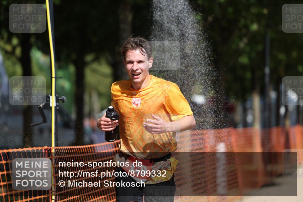 07.09.2025 - 19. Norderstedt Triathlon Michael Strokosch http://msf.ph/oto/8799332 07.09.2025 12:29:08 Laufen 149 meine-sportfotos.de