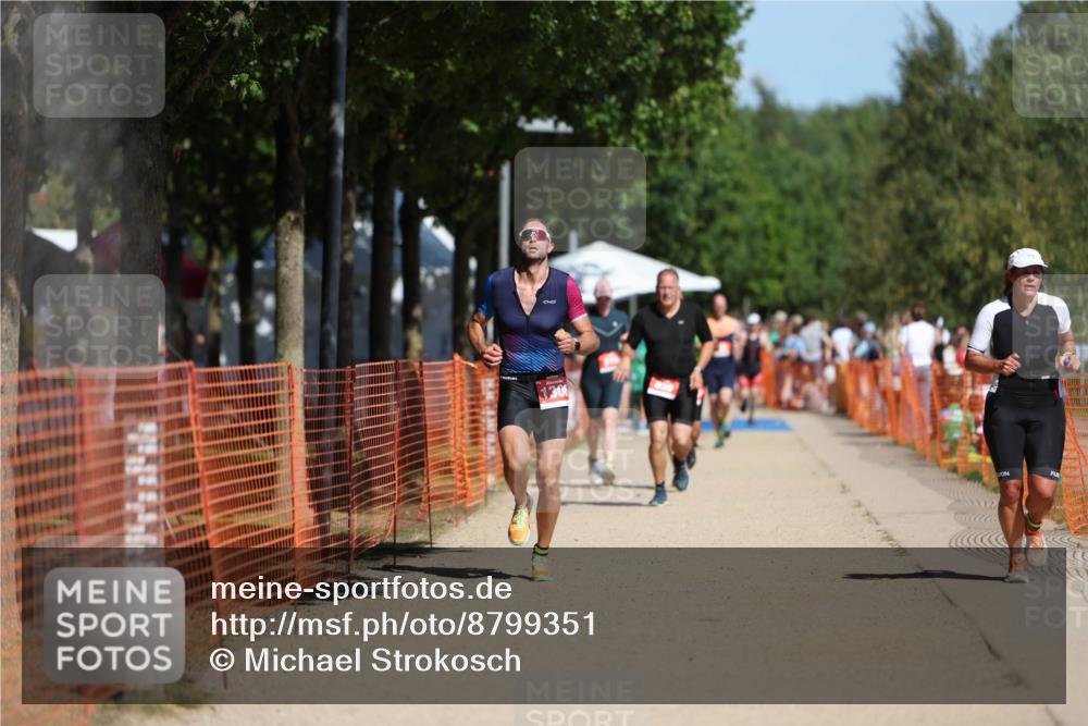 07.09.2025 - 19. Norderstedt Triathlon Michael Strokosch http://msf.ph/oto/8799351 07.09.2025 12:29:13 Laufen 1306, 1379 meine-sportfotos.de
