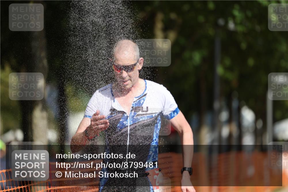 07.09.2025 - 19. Norderstedt Triathlon Michael Strokosch http://msf.ph/oto/8799481 07.09.2025 11:59:39 Laufen 296, 1177, 1383 meine-sportfotos.de