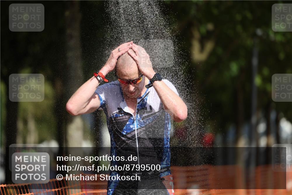 07.09.2025 - 19. Norderstedt Triathlon Michael Strokosch http://msf.ph/oto/8799500 07.09.2025 11:59:40 Laufen 296, 1177, 1383 meine-sportfotos.de