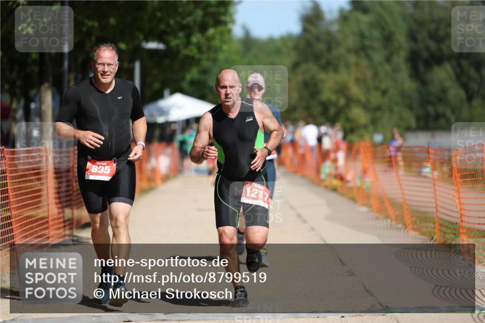 07.09.2025 - 19. Norderstedt Triathlon Michael Strokosch http://msf.ph/oto/8799519 07.09.2025 12:29:21 Laufen 756, 818, 835, 1217, 1306, 1379 meine-sportfotos.de