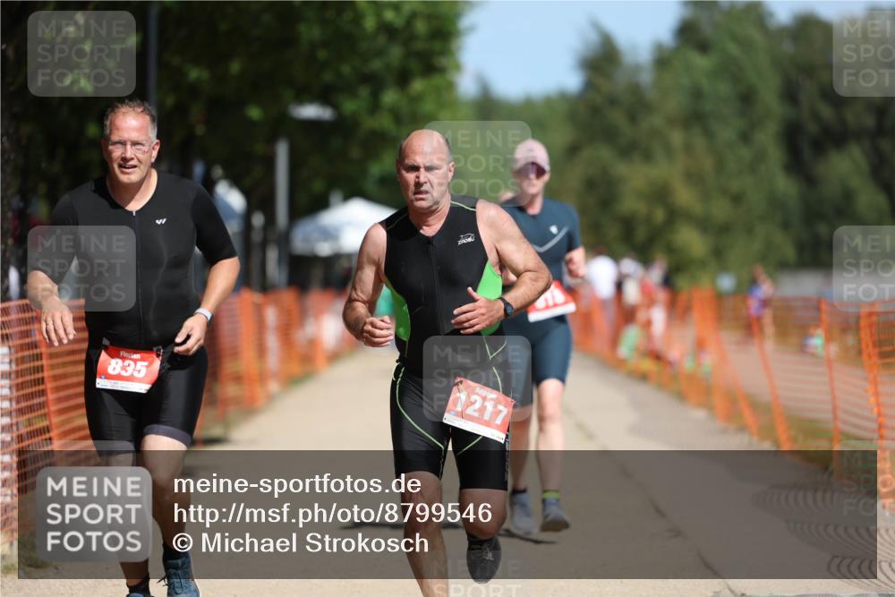 07.09.2025 - 19. Norderstedt Triathlon Michael Strokosch http://msf.ph/oto/8799546 07.09.2025 12:29:22 Laufen 756, 818, 835, 1217, 1379 meine-sportfotos.de
