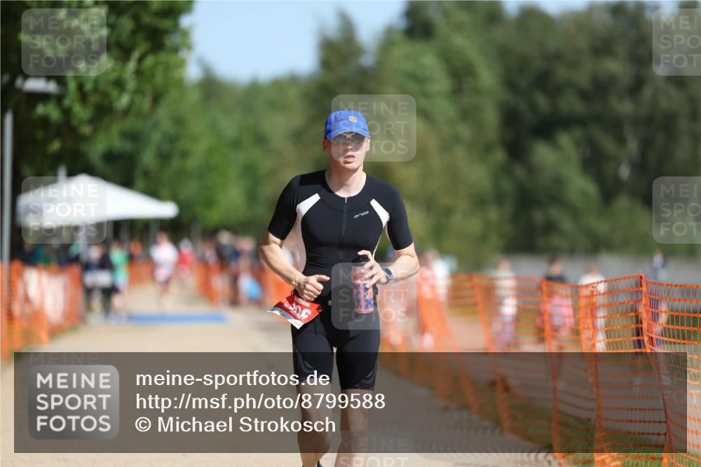 07.09.2025 - 19. Norderstedt Triathlon Michael Strokosch http://msf.ph/oto/8799588 07.09.2025 11:59:53 Laufen 306 meine-sportfotos.de