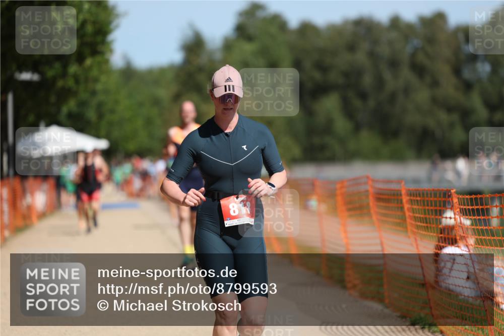 07.09.2025 - 19. Norderstedt Triathlon Michael Strokosch http://msf.ph/oto/8799593 07.09.2025 12:29:24 Laufen 756, 791, 818, 835, 1217 meine-sportfotos.de