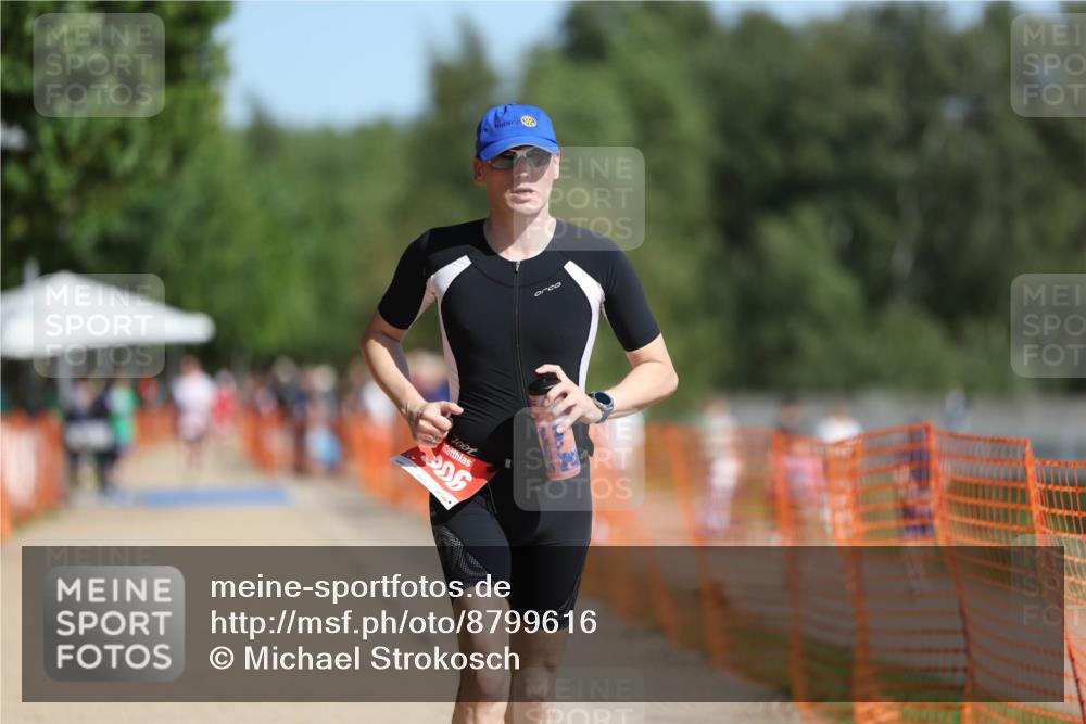 07.09.2025 - 19. Norderstedt Triathlon Michael Strokosch http://msf.ph/oto/8799616 07.09.2025 11:59:54 Laufen 306 meine-sportfotos.de
