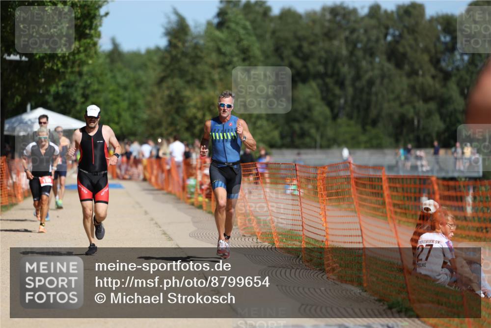 07.09.2025 - 19. Norderstedt Triathlon Michael Strokosch http://msf.ph/oto/8799654 07.09.2025 12:29:29 Laufen 186, 756, 791, 802, 1350 meine-sportfotos.de