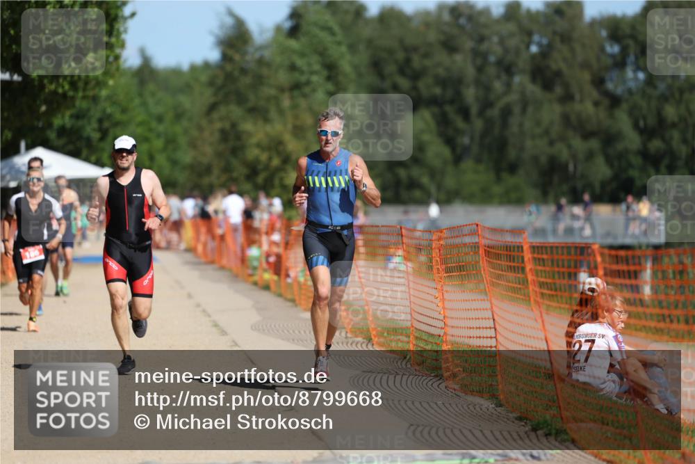 07.09.2025 - 19. Norderstedt Triathlon Michael Strokosch http://msf.ph/oto/8799668 07.09.2025 12:29:30 Laufen 186, 756, 791, 802, 1350 meine-sportfotos.de