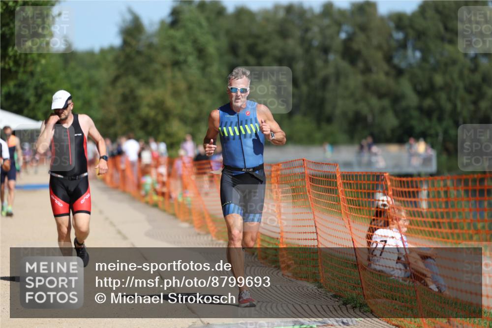 07.09.2025 - 19. Norderstedt Triathlon Michael Strokosch http://msf.ph/oto/8799693 07.09.2025 12:29:30 Laufen 186, 756, 791, 802, 1350 meine-sportfotos.de