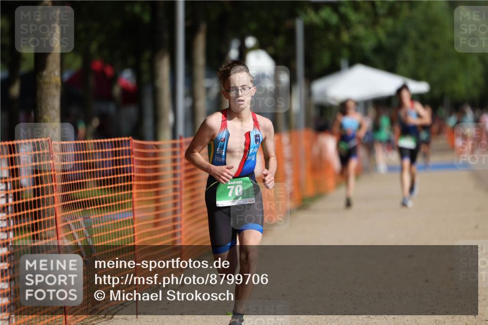 07.09.2025 - 19. Norderstedt Triathlon Michael Strokosch http://msf.ph/oto/8799706 07.09.2025 10:56:15 Laufen 70, 76, 102, 682 meine-sportfotos.de