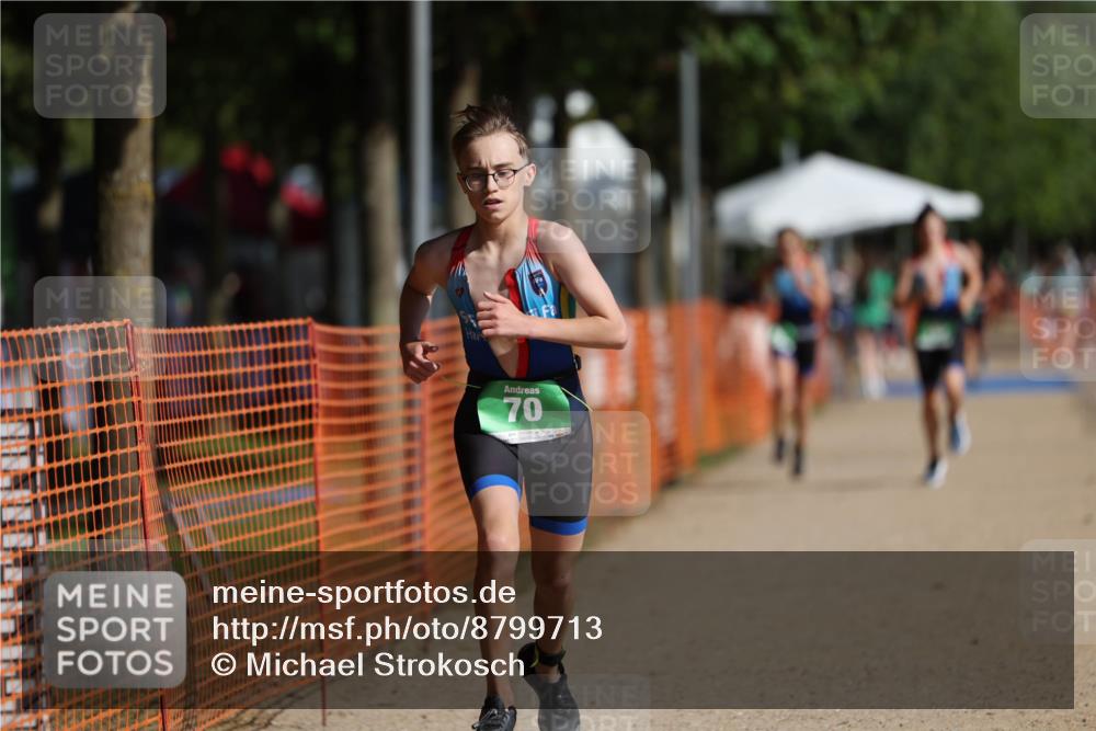 07.09.2025 - 19. Norderstedt Triathlon Michael Strokosch http://msf.ph/oto/8799713 07.09.2025 10:56:15 Laufen 70, 76, 102, 682 meine-sportfotos.de