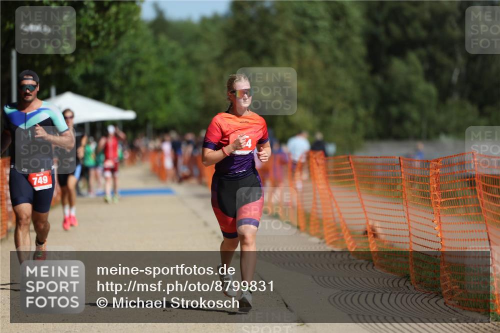07.09.2025 - 19. Norderstedt Triathlon Michael Strokosch http://msf.ph/oto/8799831 07.09.2025 12:00:22 Laufen 714, 749, 1184, 1253 meine-sportfotos.de