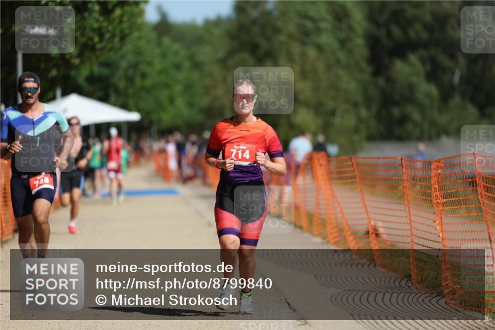 07.09.2025 - 19. Norderstedt Triathlon Michael Strokosch http://msf.ph/oto/8799840 07.09.2025 12:00:22 Laufen 714, 749, 1184, 1253 meine-sportfotos.de