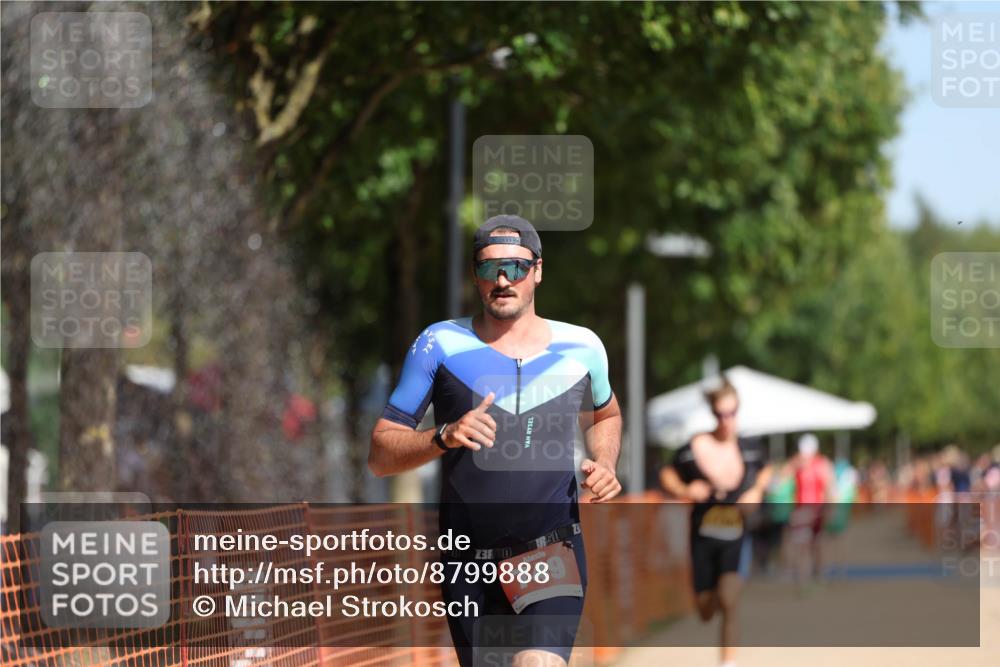 07.09.2025 - 19. Norderstedt Triathlon Michael Strokosch http://msf.ph/oto/8799888 07.09.2025 12:00:25 Laufen 714, 749, 1184 meine-sportfotos.de