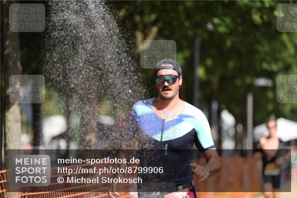 07.09.2025 - 19. Norderstedt Triathlon Michael Strokosch http://msf.ph/oto/8799906 07.09.2025 12:00:25 Laufen 714, 749, 1184 meine-sportfotos.de