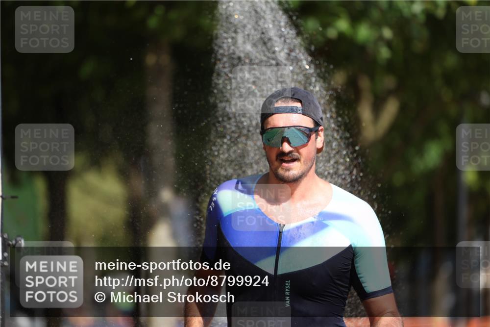 07.09.2025 - 19. Norderstedt Triathlon Michael Strokosch http://msf.ph/oto/8799924 07.09.2025 12:00:26 Laufen 714, 749, 1184 meine-sportfotos.de
