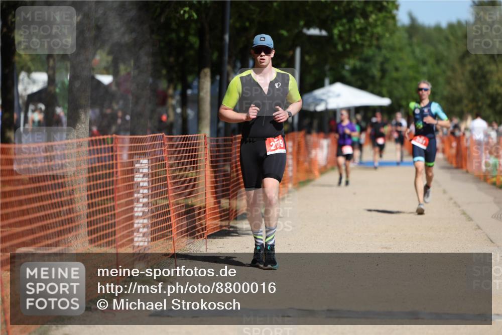 07.09.2025 - 19. Norderstedt Triathlon Michael Strokosch http://msf.ph/oto/8800016 07.09.2025 12:30:02 Laufen 261, 279, 1357 meine-sportfotos.de