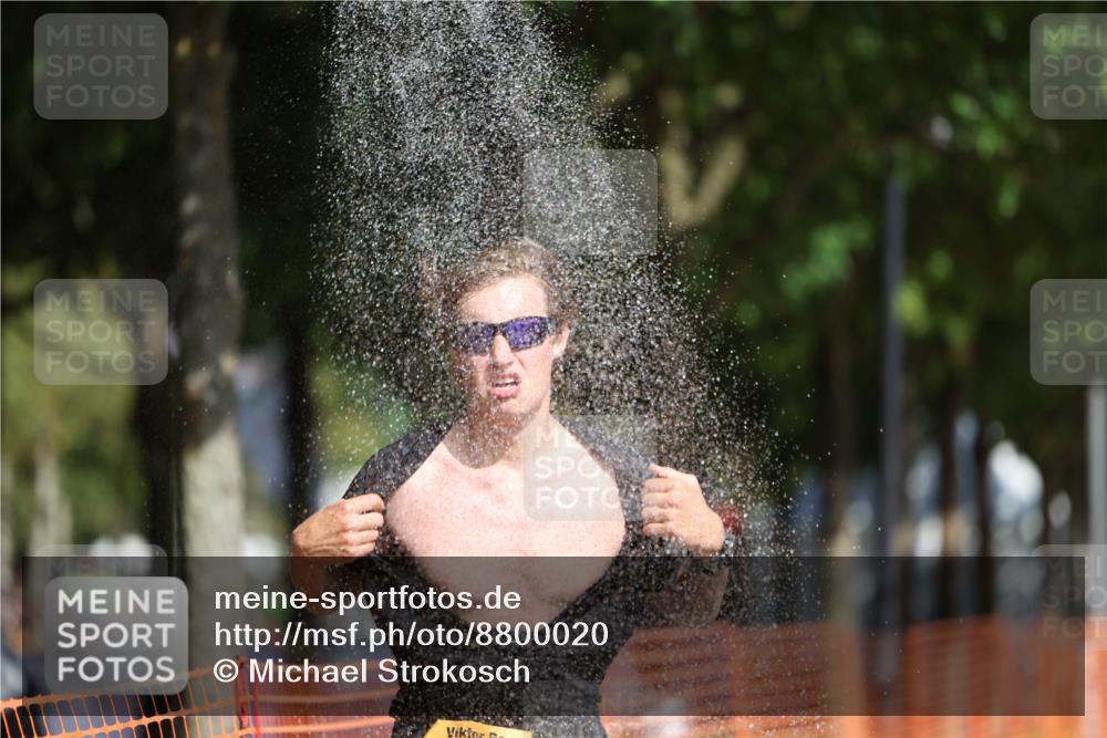07.09.2025 - 19. Norderstedt Triathlon Michael Strokosch http://msf.ph/oto/8800020 07.09.2025 12:00:30 Laufen 1184 meine-sportfotos.de