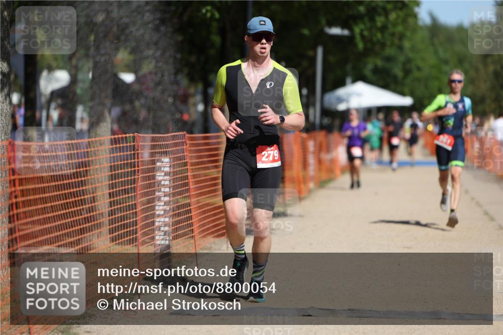 07.09.2025 - 19. Norderstedt Triathlon Michael Strokosch http://msf.ph/oto/8800054 07.09.2025 12:30:03 Laufen 261, 279, 1357 meine-sportfotos.de
