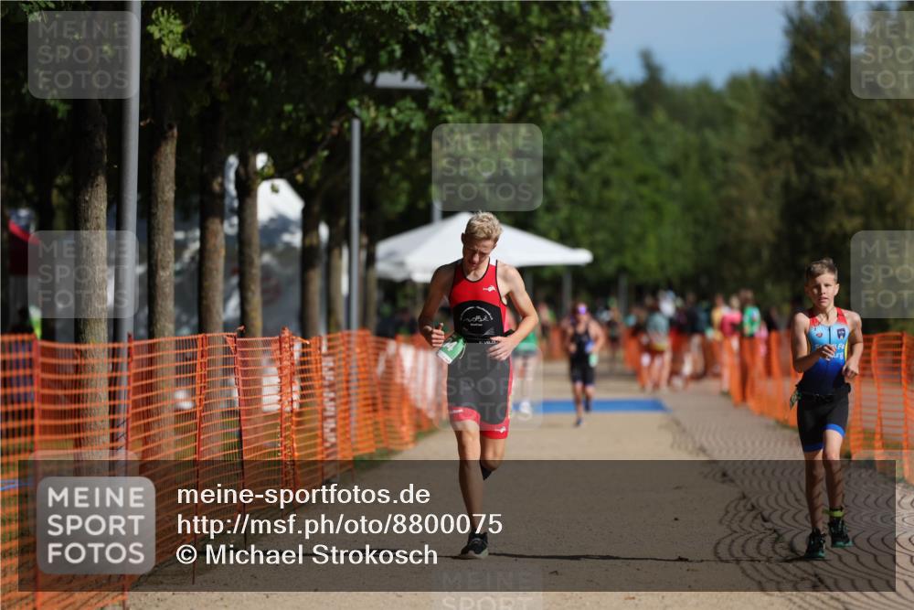 07.09.2025 - 19. Norderstedt Triathlon Michael Strokosch http://msf.ph/oto/8800075 07.09.2025 10:56:48 Laufen 98, 104 meine-sportfotos.de