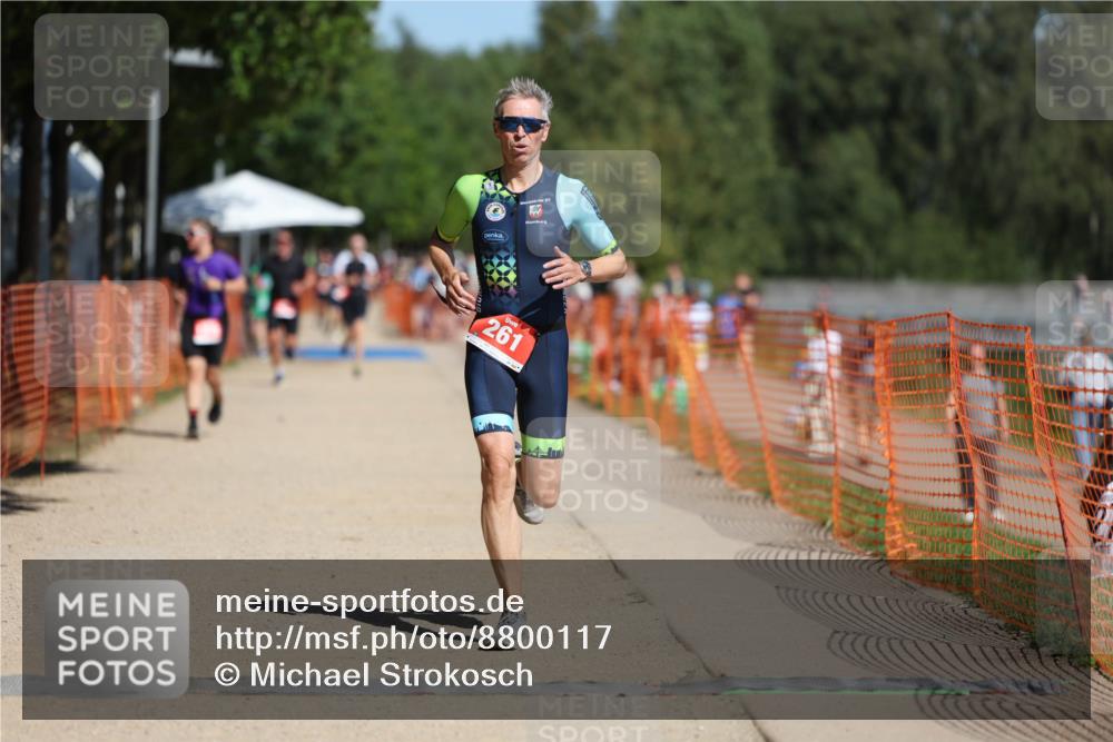 07.09.2025 - 19. Norderstedt Triathlon Michael Strokosch http://msf.ph/oto/8800117 07.09.2025 12:30:06 Laufen 261, 279, 1246 meine-sportfotos.de