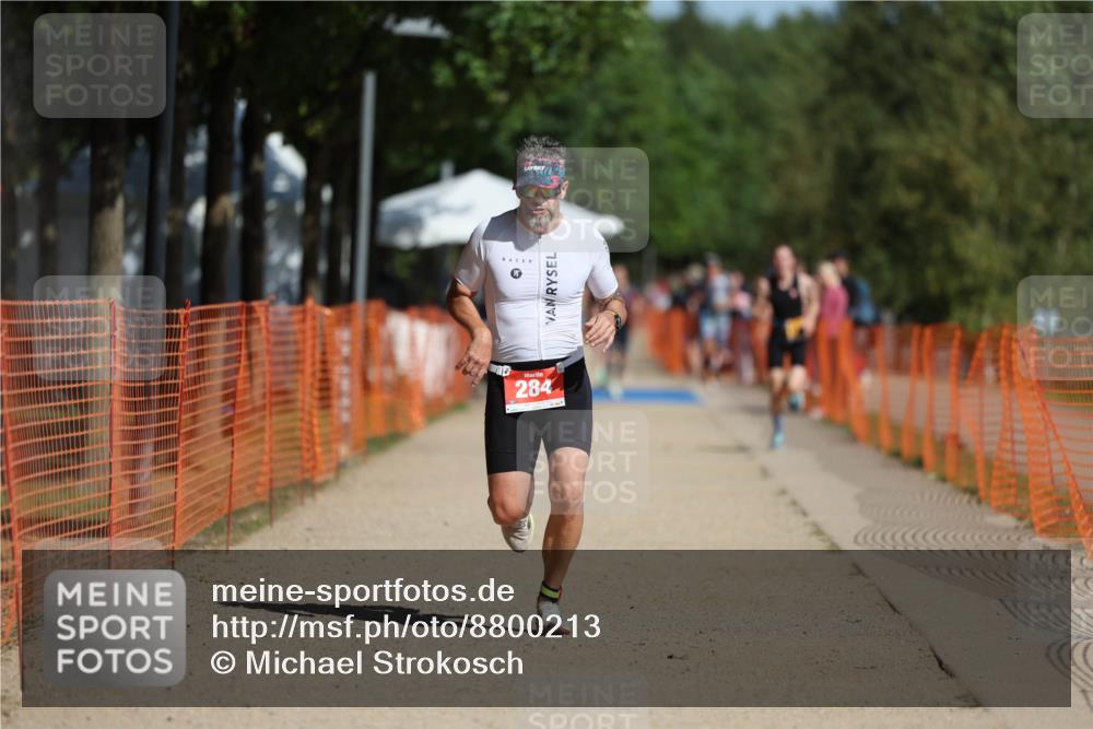 07.09.2025 - 19. Norderstedt Triathlon Michael Strokosch http://msf.ph/oto/8800213 07.09.2025 12:00:52 Laufen 284, 1152 meine-sportfotos.de