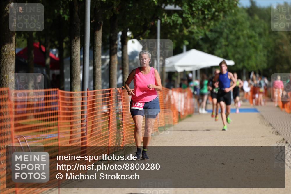 07.09.2025 - 19. Norderstedt Triathlon Michael Strokosch http://msf.ph/oto/8800280 07.09.2025 10:57:03 Laufen 122, 1125 meine-sportfotos.de