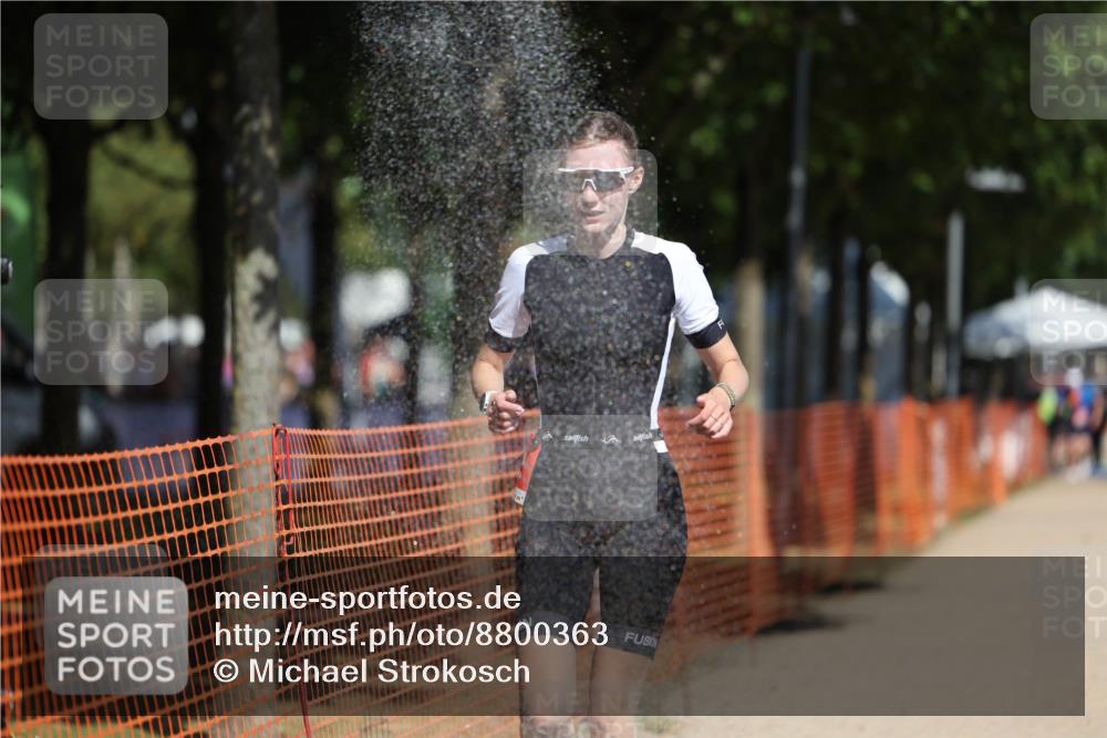 07.09.2025 - 19. Norderstedt Triathlon Michael Strokosch http://msf.ph/oto/8800363 07.09.2025 12:30:20 Laufen 252, 292 meine-sportfotos.de