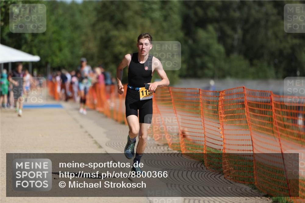 07.09.2025 - 19. Norderstedt Triathlon Michael Strokosch http://msf.ph/oto/8800366 07.09.2025 12:00:58 Laufen 284, 1152 meine-sportfotos.de