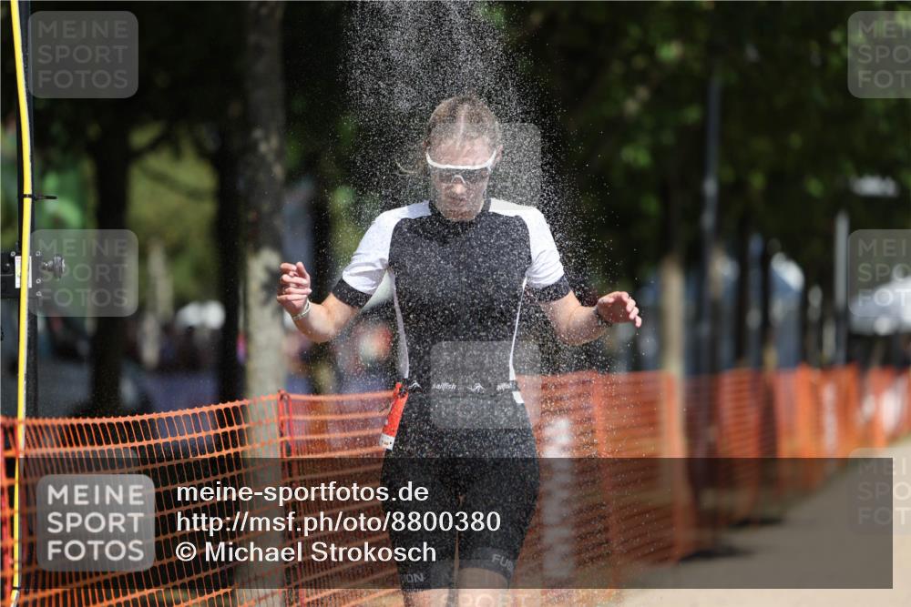 07.09.2025 - 19. Norderstedt Triathlon Michael Strokosch http://msf.ph/oto/8800380 07.09.2025 12:30:21 Laufen 252, 292 meine-sportfotos.de