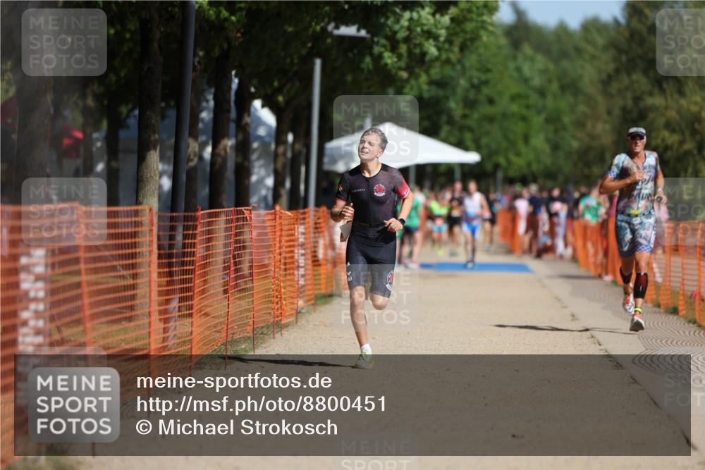 07.09.2025 - 19. Norderstedt Triathlon Michael Strokosch http://msf.ph/oto/8800451 07.09.2025 12:01:04 Laufen 787, 1152, 1156 meine-sportfotos.de