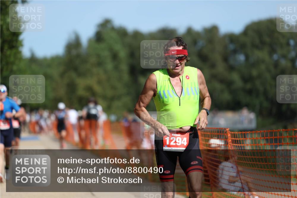 07.09.2025 - 19. Norderstedt Triathlon Michael Strokosch http://msf.ph/oto/8800490 07.09.2025 12:30:32 Laufen 303, 1294 meine-sportfotos.de